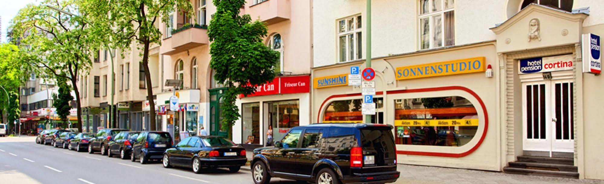 Hotel-Pension Cortina Berlim Exterior foto